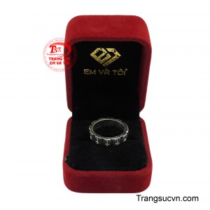 Sản phẩm được giao hàng toàn quốc.