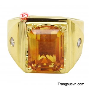 Vàng 14K, với độ bền cao và màu sắc đẹp, là lựa chọn lý tưởng cho nhẫn nam, đảm bảo sự chắc chắn và vẻ ngoài sang trọng theo thời gian.