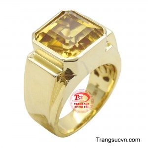 Vàng 14k với độ bền cao và ánh kim sáng bóng, tạo nên một nền tảng vững chắc để tôn vinh vẻ đẹp của viên đá thạch anh vàng quý giá.