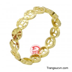 Nhẫn kim tiền vàng 18k, biểu tượng tài lộc, mang đến sự thịnh vượng và may mắn cho người đeo.