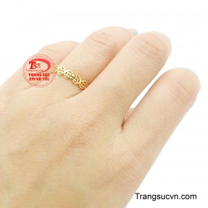 Nhẫn kim tiền, không chỉ là trang sức, mà còn là vật phẩm phong thủy, mang lại vượng khí và tài lộc.