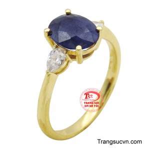 Thiết kế tinh xảo, chất liệu cao cấp, nhẫn vàng sapphire mang đến sự đẳng cấp và thời thượng.