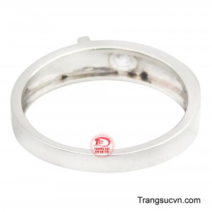 Đeo nhẫn thánh giá, kết nối với đức tin, nhận phước lành.