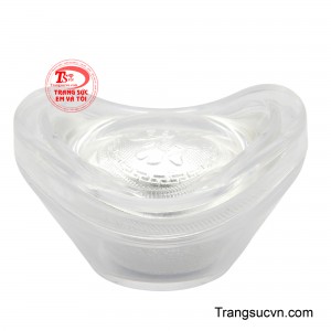 Đĩnh bạc may mắn là một tuyệt tác tinh xảo, kết hợp giữa vẻ đẹp truyền thống và ý nghĩa phong thủy sâu sắc.