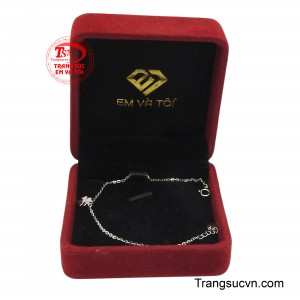 Sản phẩm được giao hàng toàn quốc.