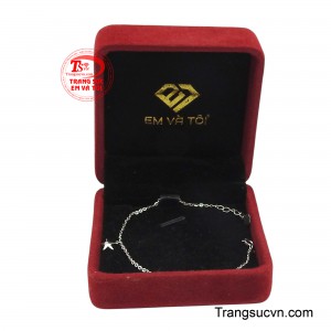 Sản phẩm được giao hàng toàn quốc.