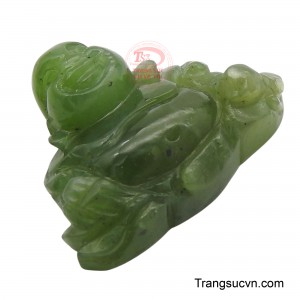 Mặt di lặc cẩm thạch may mắn được sử dụng chế tác thành mặt dây bọc bạc, bọc vàng mang tính thẩm mỹ cao.