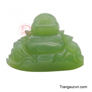 Chất ngọc sáng trong, thường có sắc xanh lục tươi mát hoặc phớt vàng nhạt, được chế tác tỉ mỉ thành hình tượng Phật Di Lặc với nụ cười hoan hỷ đặc trưng.