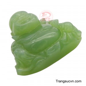 Vật phẩm này không chỉ là món trang sức tinh tế mà còn được tin rằng mang trong mình nguồn năng lượng tích cực, thu hút tài lộc, may mắn và sự an lạc cho người sở hữu.