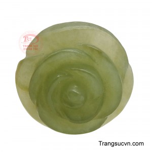 Mặt ngọc Nephrite đẹp không chỉ là một món trang sức quý giá mà còn là một biểu tượng của tình yêu, vẻ đẹp và sự thuần khiết.