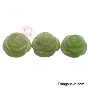 Sở hữu một mặt ngọc nephrite hình hoa hồng là sở hữu một tác phẩm nghệ thuật tinh tế, mang trong mình những giá trị thẩm mỹ và tinh thần sâu sắc, bền vững theo thời gian.