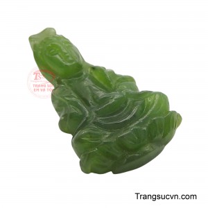 Mặt Phật quan âm ngọc bền đẹp, chất lượng, phù hợp làm mặt dây chuyền đeo hợp nhiều đổ tuổi khác nhau.