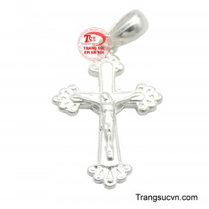 Kích thước nhỏ nhắn của nó làm nổi bật vẻ đẹp thanh lịch và tinh tế.