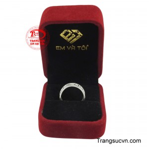 Sản phẩm được giao hàng toàn quốc.