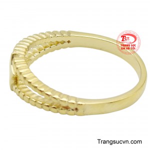 Đây không chỉ là món trang sức mà còn là biểu tượng của niềm tin và ước mơ, mang đến nguồn cảm hứng tươi mới mỗi ngày.
