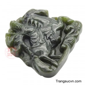 Sở hữu một tác phẩm như vậy không chỉ thể hiện gu thẩm mỹ tinh tế mà còn là niềm tin vào sự bảo hộ và những điều tốt lành trong cuộc sống.