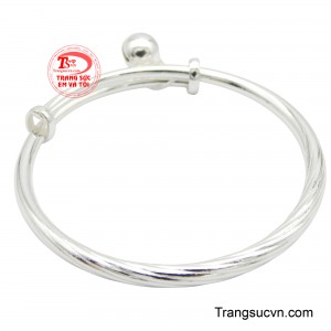 Từng đường nét tinh xảo, mềm mại, không góc cạnh, đảm bảo an toàn cho làn da non nớt.