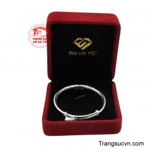 Sản phẩm được giao hàng toàn quốc.