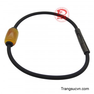 Hãy trân trọng và chăm sóc chiếc vòng của bạn, để nó trở thành một người bạn đồng hành đáng tin cậy trên hành trình chinh phục thành công và hạnh phúc.