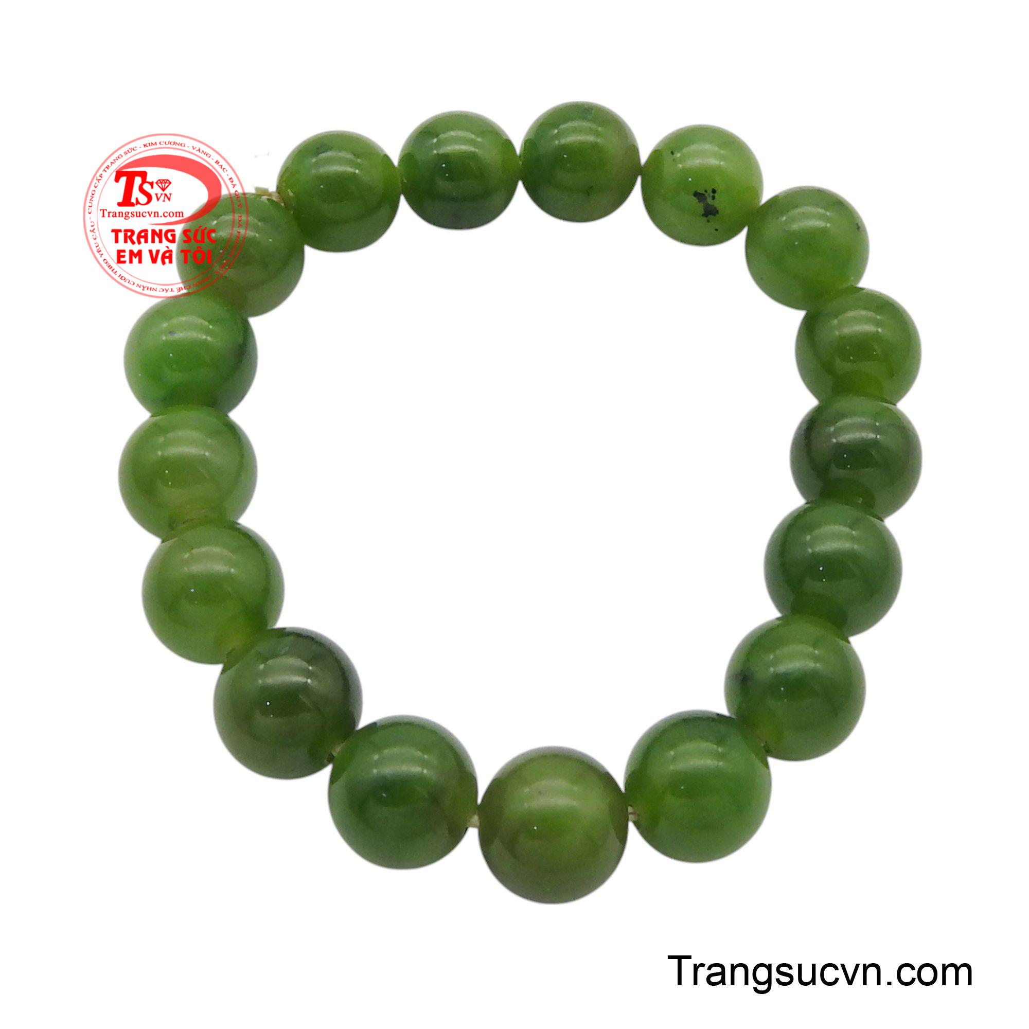 Chuỗi ngọc Nepherit bình an nổi bật với sắc xanh lục đậm tự nhiên, mang đến cảm giác bình yên và thư thái.
