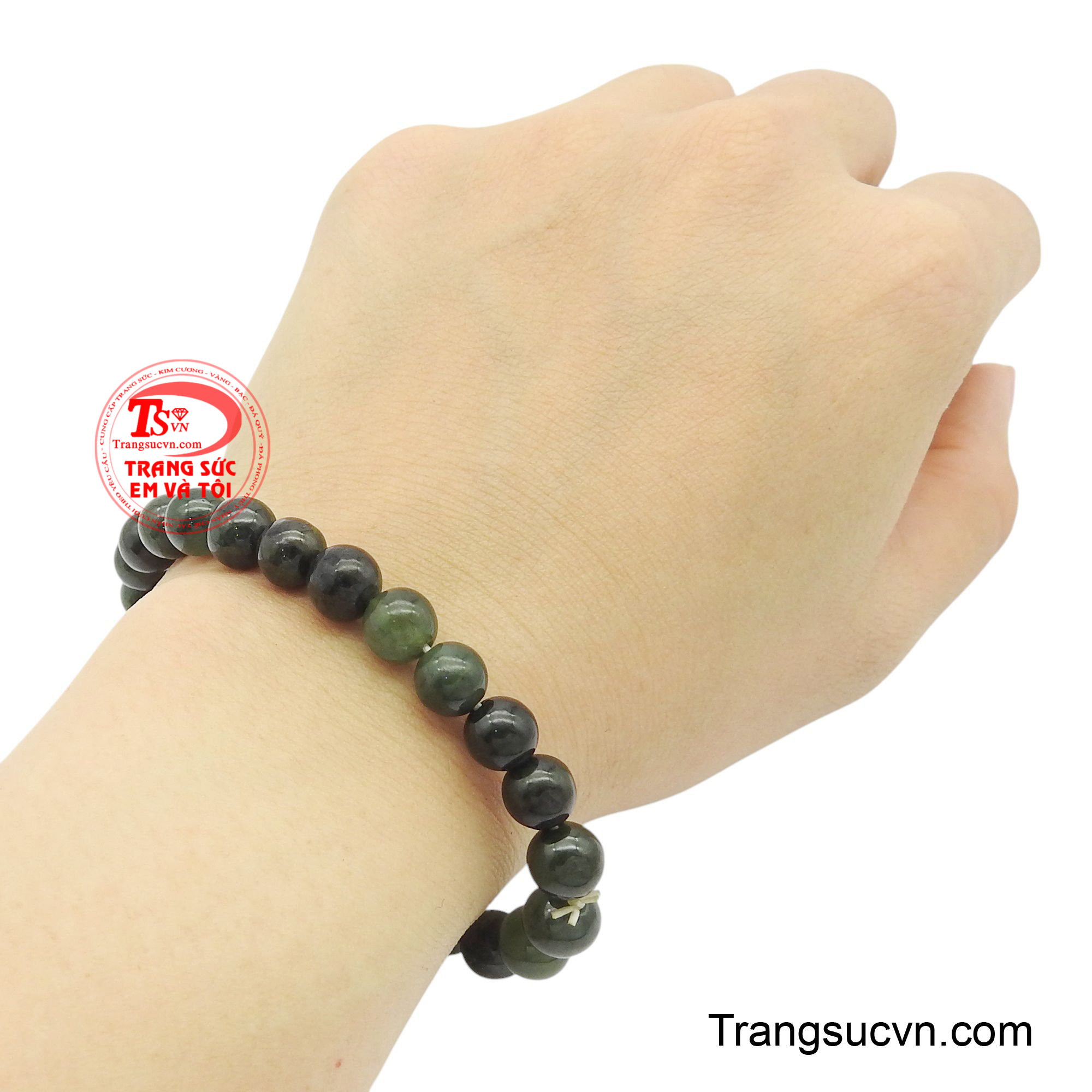 Hãy đến với trang sức Em Và Tôi để lựa chọn cho mình những chiếc chuỗi ngọc hợp mệnh các bạn nhé!