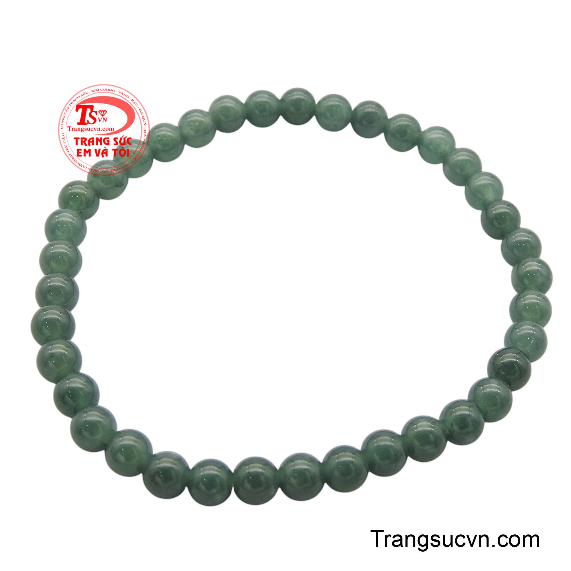 Chuỗi tay ngọc lam may mắn được chế tác tỉ mỉ từ các viên ngọc cẩm thạch tự nhiên, mỗi chuỗi đều mang một vẻ đẹp huyền bí riêng.