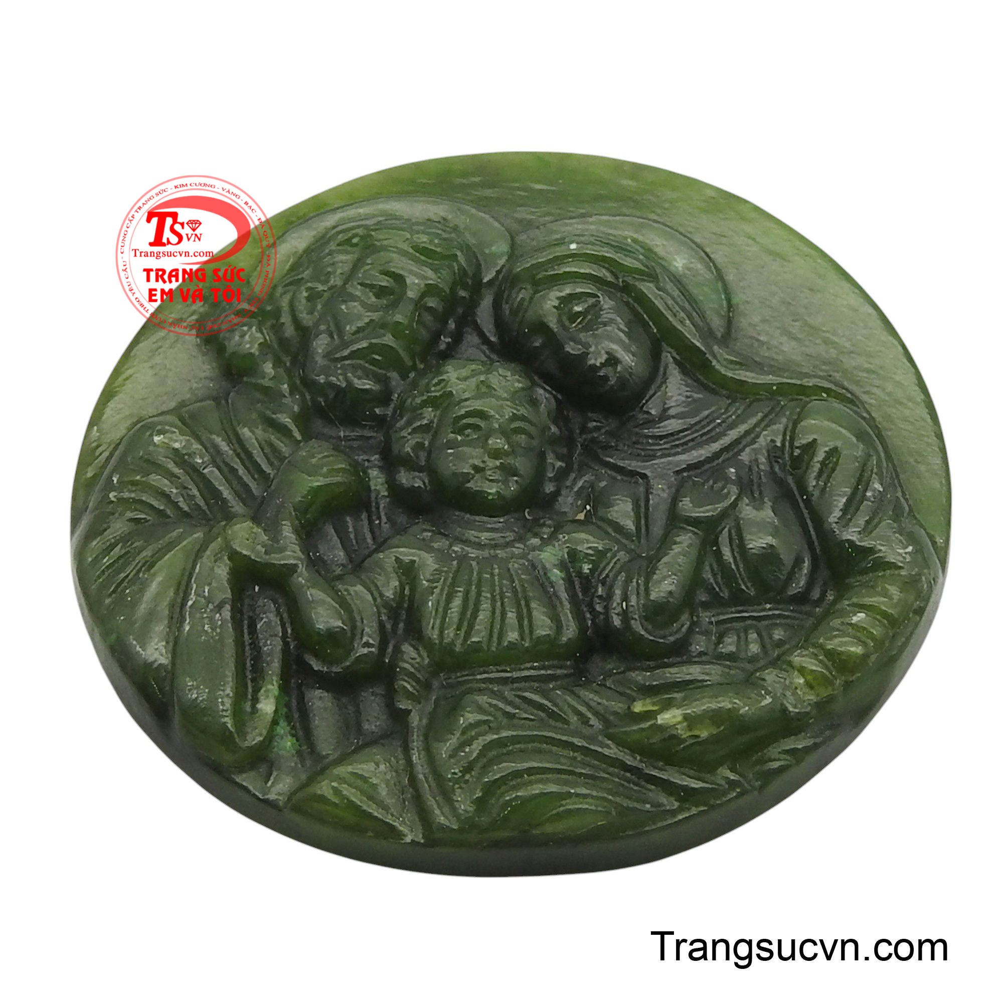 Chiếc mặt dây là hình ảnh gia đình thánh mẫu mực về tình yêu thương, sự vâng phục Thiên Chúa, sự hiệp nhất và đời sống thánh thiện trong gia đình.