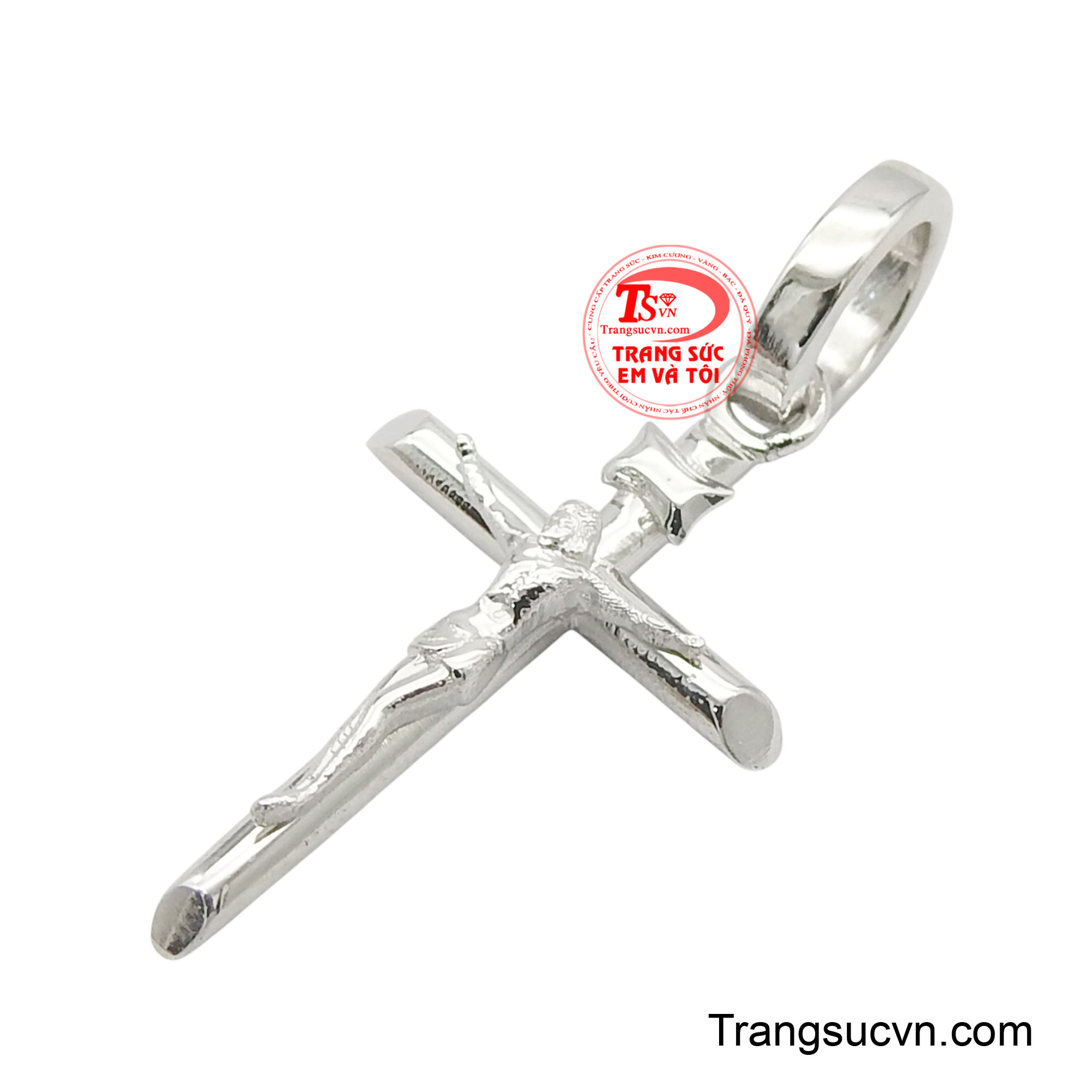 Đeo mặt dây này không chỉ thể hiện niềm tin vào Chúa mà còn là lời nhắc nhở về sự hiện diện của Ngài, mang lại cảm giác bình an, hy vọng và là điểm tựa hữu hình cho những lời nguyện cầu thầm kín trong cuộc sống hàng ngày.