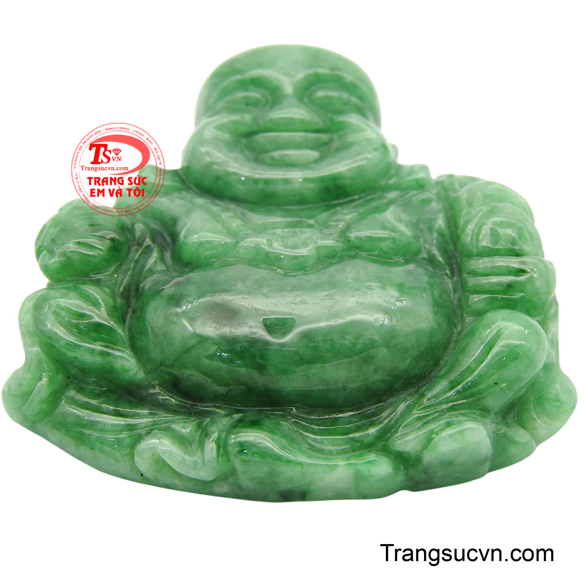 Chất liệu ngọc tự nhiên, mang theo năng lượng dịu mát của đất trời, khi chạm vào như xoa dịu mọi lo toan.