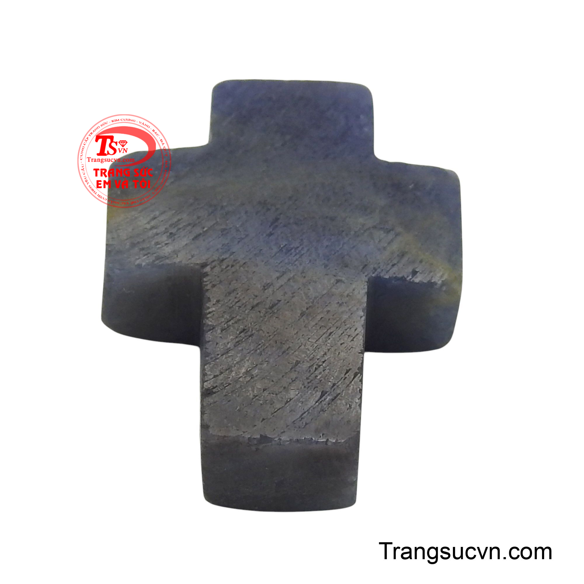 Chất liệu sapphire tự nhiên với bề mặt nhẵn mịn, mát lạnh khi chạm vào, mang lại cảm giác an yên và tập trung.