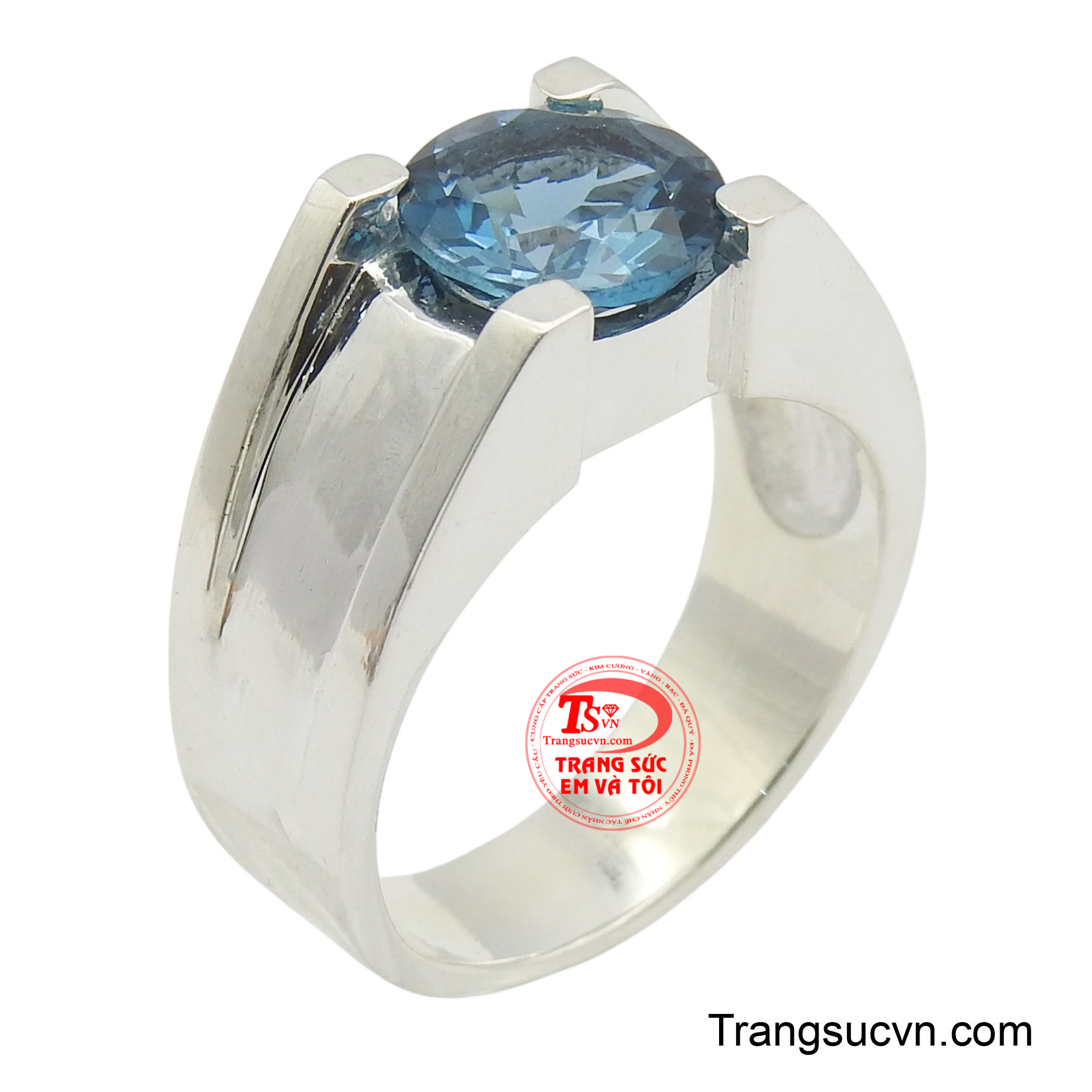 Nhẫn Topaz mệnh thủy là sự lựa chọn hoàn hảo, kết hợp giữa vẻ đẹp mạnh mẽ và ý nghĩa phong thủy sâu sắc.