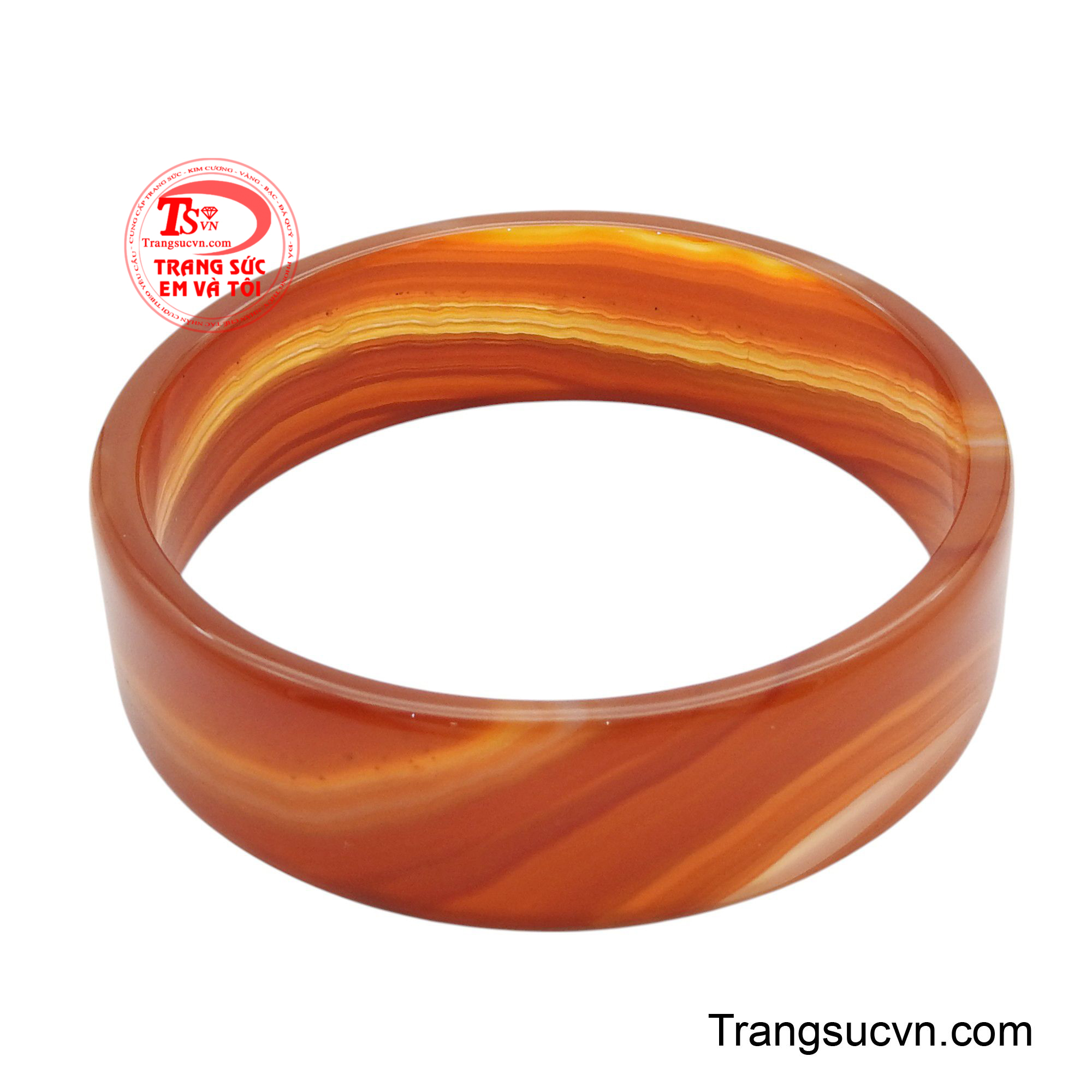 Đeo một chiếc vòng mã não vượng khí không chỉ là mang theo một món trang sức đẹp mà còn là mang theo một lời nhắc nhở về sự cân bằng, bình an và sự theo đuổi không ngừng những điều tốt đẹp.