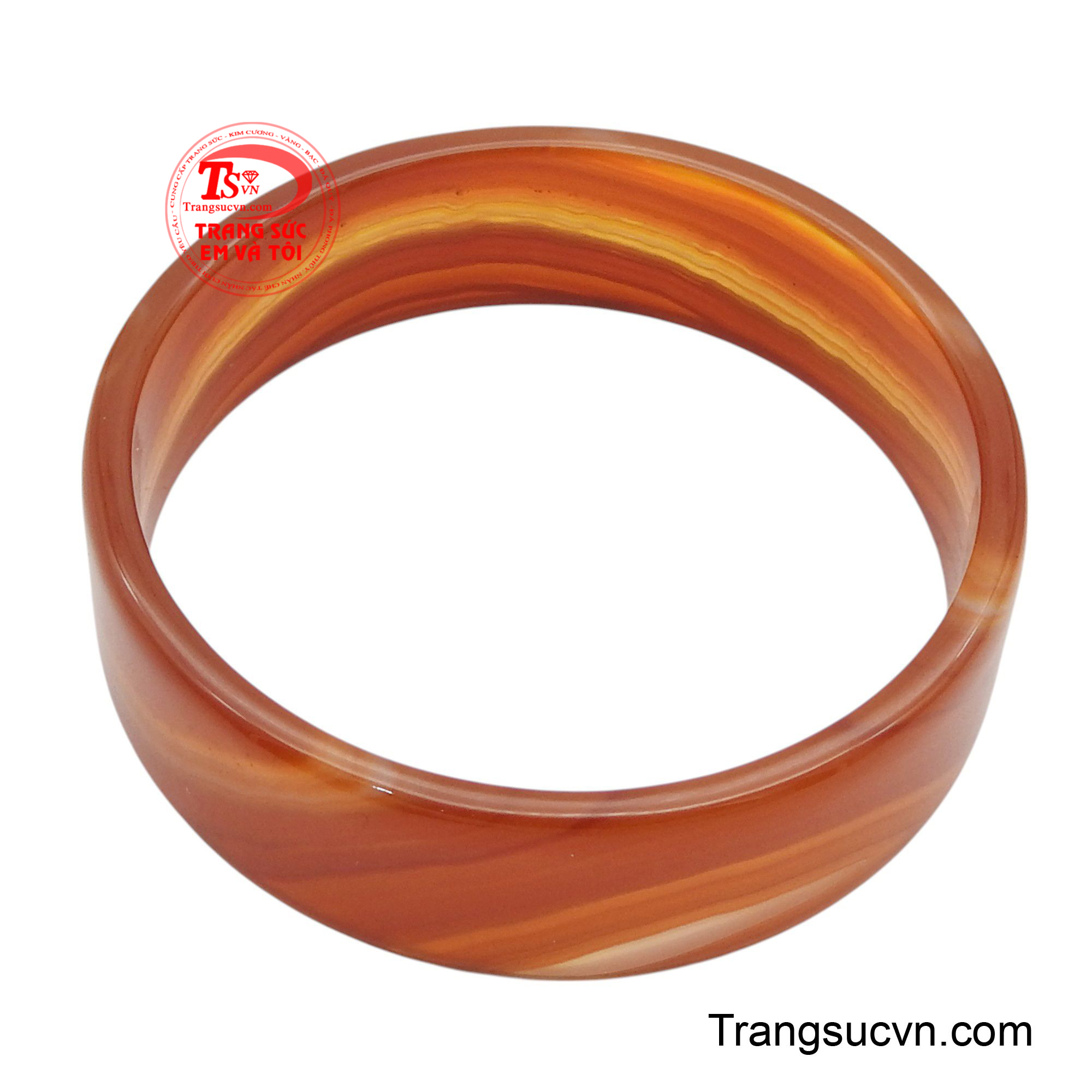 Hãy lắng nghe trực giác của mình khi lựa chọn, chăm sóc chiếc vòng cẩn thận và đeo nó với một tâm thế cởi mở, tích cực để đón nhận những nguồn năng lượng tốt lành mà vũ trụ mang lại.