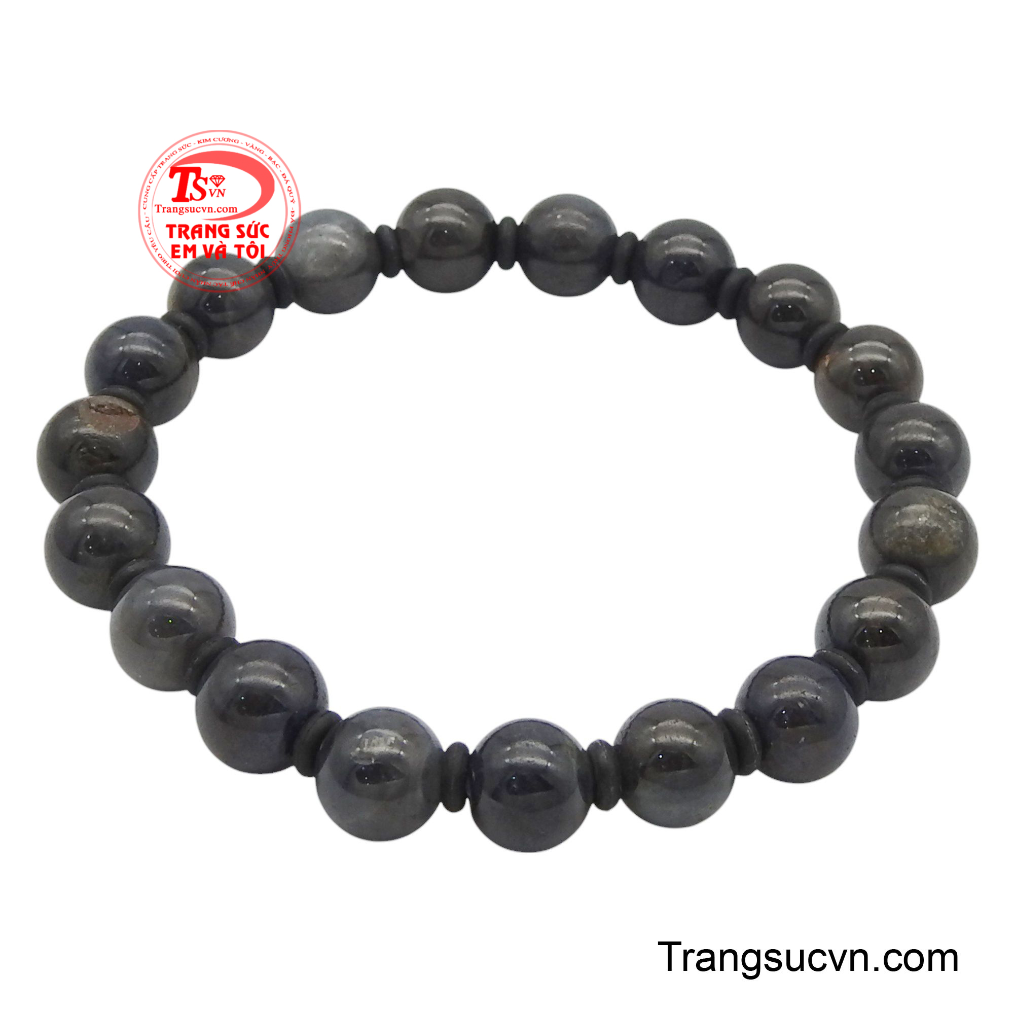 Vòng tay sapphire tinh tế là biểu tượng cho sự giàu sang, thịnh vượng, tình yêu và lòng thủy chung.