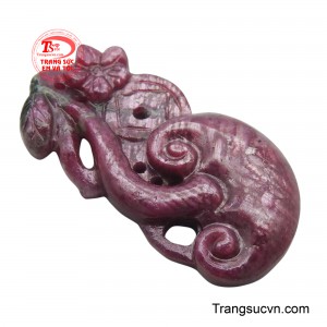 Đây không chỉ là món trang sức làm đẹp, thể hiện sự tinh tế và đẳng cấp của người đeo, mà còn là vật phẩm mang lại năng lượng tích cực, may mắn và tài lộc, phù hợp cho những ai tìm kiếm sự độc đáo và ý nghĩa sâu sắc.