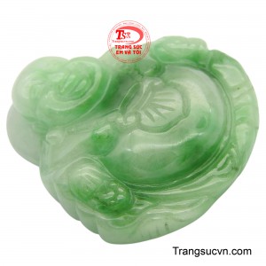 Đeo mặt ngọc này không chỉ là để cầu mong những điều tốt đẹp mà còn là để nhắc nhở bản thân sống vui vẻ, bao dung, từ đó thu hút phước lành và niềm vui vào cuộc sống, lan tỏa năng lượng tích cực đến mọi người xung quanh.