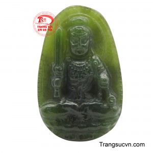 Mặt ngọc nepherit tuổi Dậu cỡ nhỏ được chế tác từ ngọc Nepherit chất lượng, từng đường nét, chi tiết trên khuôn mặt Phật đều được chạm khắc tỉ mỉ, tinh tế, toát lên vẻ đẹp uy phong, mạnh mẽ. 