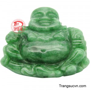 Chất liệu ngọc tự nhiên, mang theo năng lượng dịu mát của đất trời, khi chạm vào như xoa dịu mọi lo toan.