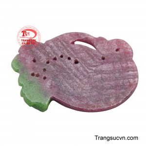 Đây không chỉ là một món trang sức đẹp mắt mà còn là vật phẩm phong thủy ý nghĩa, mang lại may mắn và thịnh vượng cho người sở hữu.