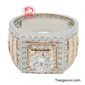 Đây không chỉ là một món trang sức, mà còn là biểu tượng của sự tự tin và thành công, một điểm nhấn hoàn hảo khẳng định cá tính và vị thế.