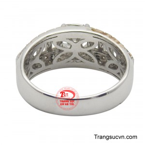 Trang Sức Em Và Tôi luôn nhận thiết kế và chế tác các loại trang sức theo yêu cầu.