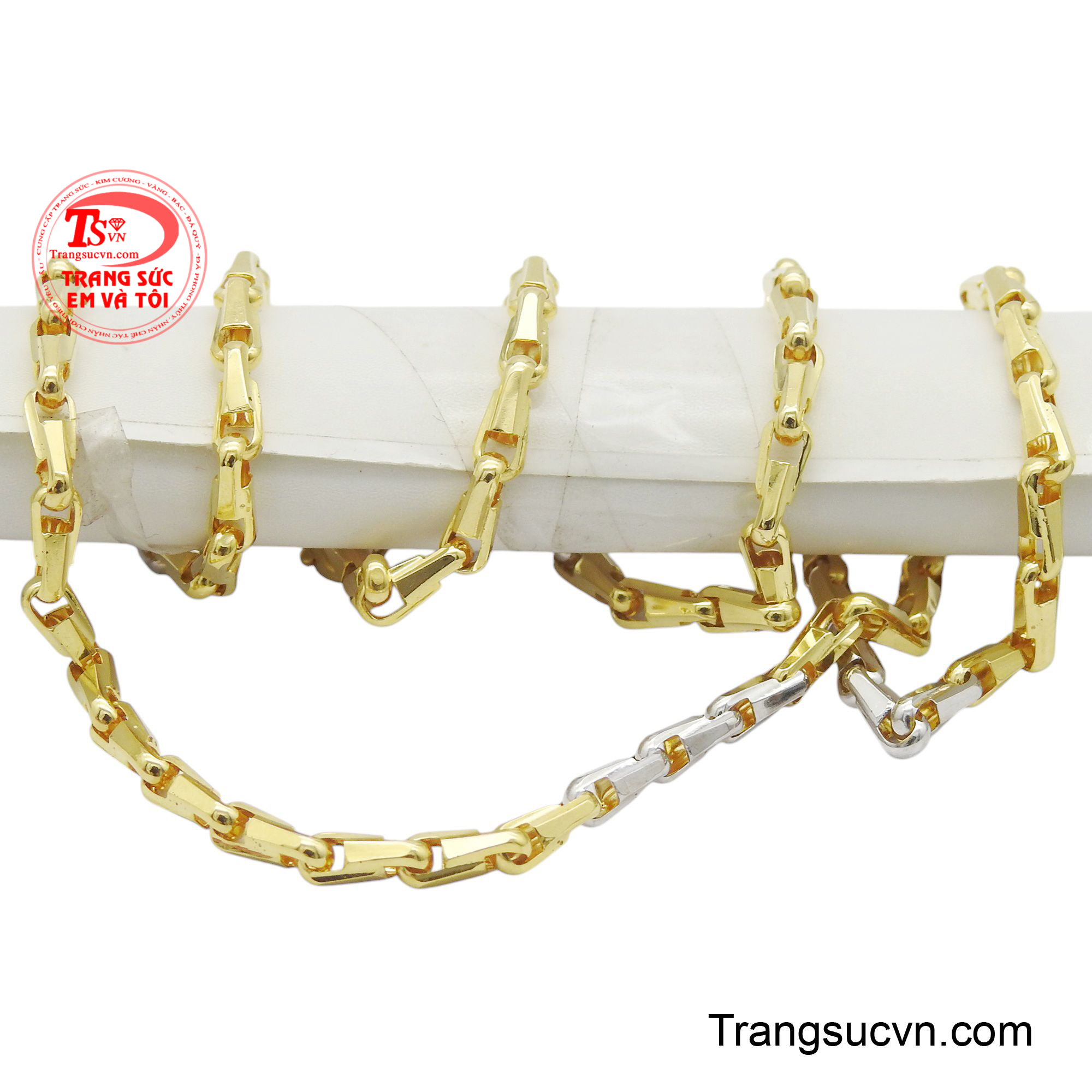 Đây là phụ kiện lý tưởng để hoàn thiện phong cách, từ trang phục công sở đến những buổi tiệc sang trọng hay phong cách thường ngày năng động.