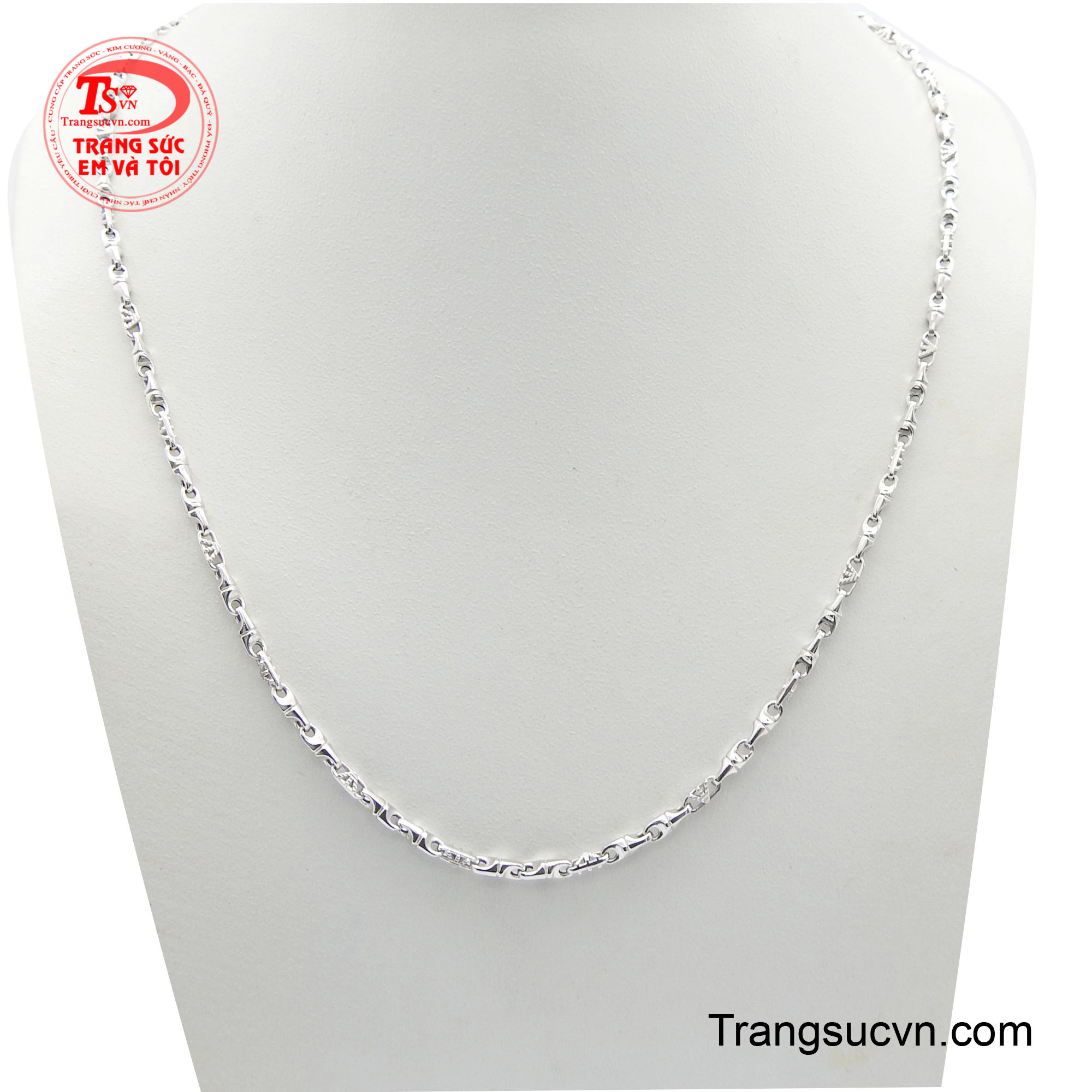 Dây chuyền ý vàng 10K là hiện thân của sự thanh lịch và tinh xảo trong chế tác trang sức.