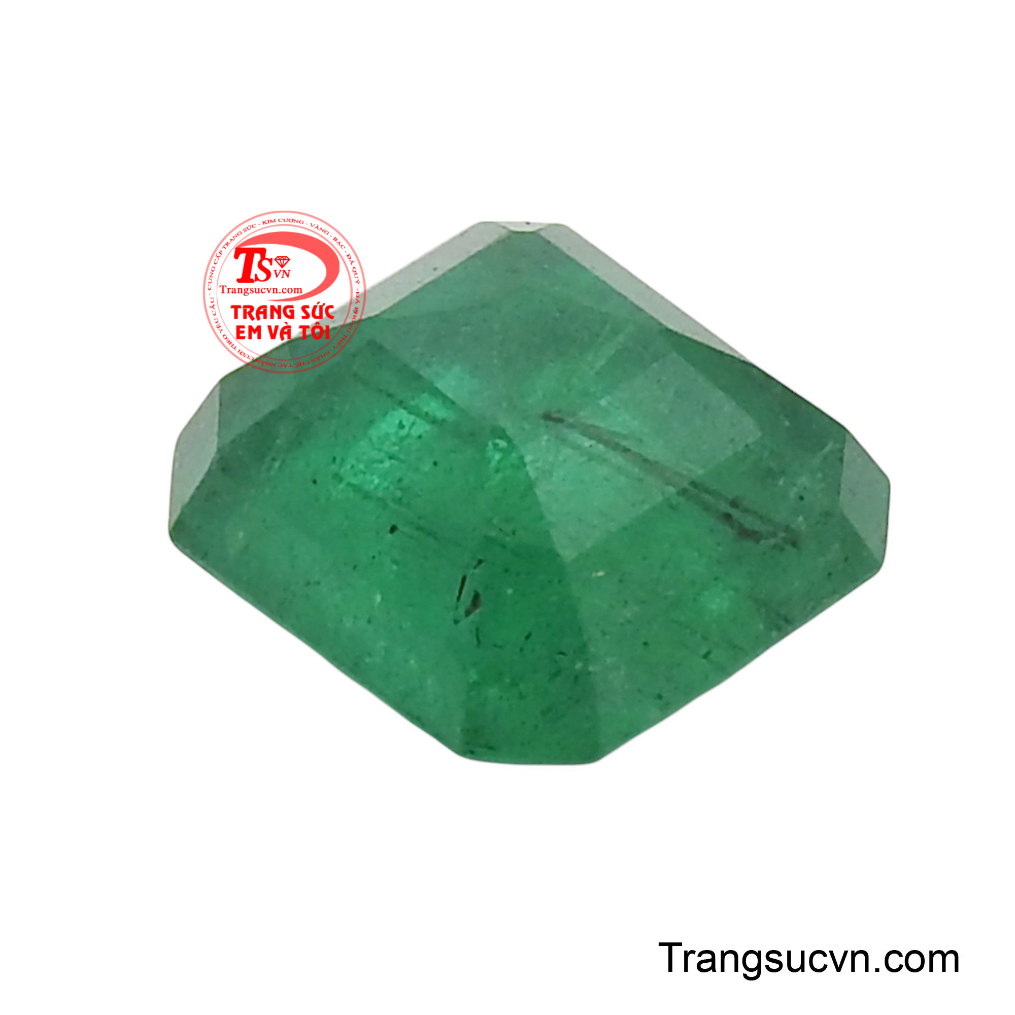 Sở hữu Emerald là sở hữu niềm tin vào vận may, vào những điều kỳ diệu mà cuộc sống ban tặng, khẳng định một tương lai tươi sáng và đầy hứa hẹn.