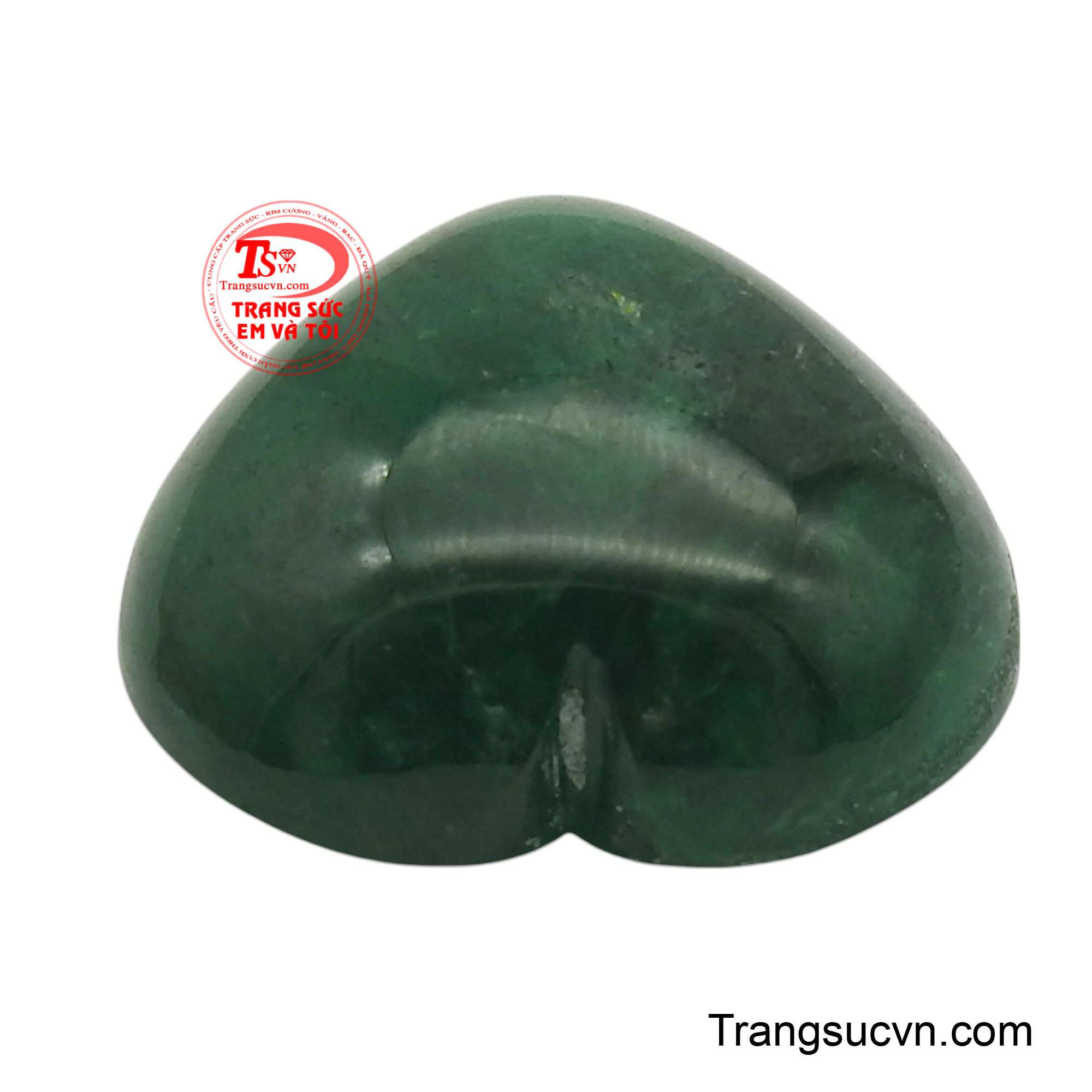 Sắc xanh lá cây tươi mát của nó không chỉ tượng trưng cho sự phát triển, hài hòa mà còn là biểu tượng của một tình yêu bền vững, vĩnh cửu.