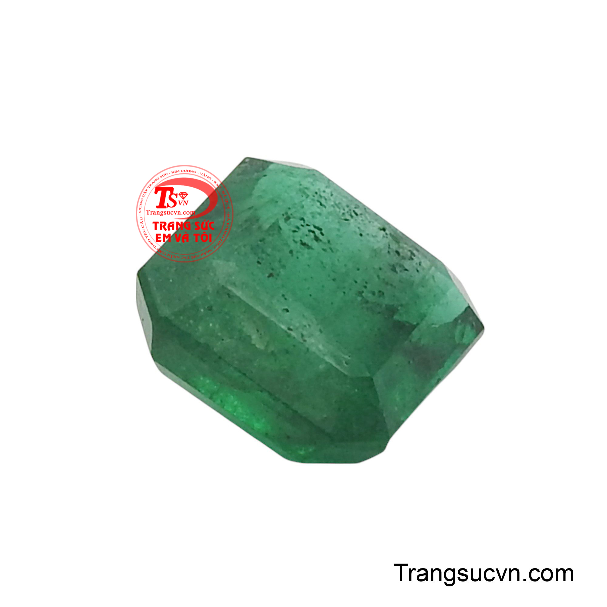 Đây là một viên đá quý giá, lý tưởng để tạo nên những món trang sức đẳng cấp, thể hiện phong thái sang trọng và tinh tế cho người sở hữu.