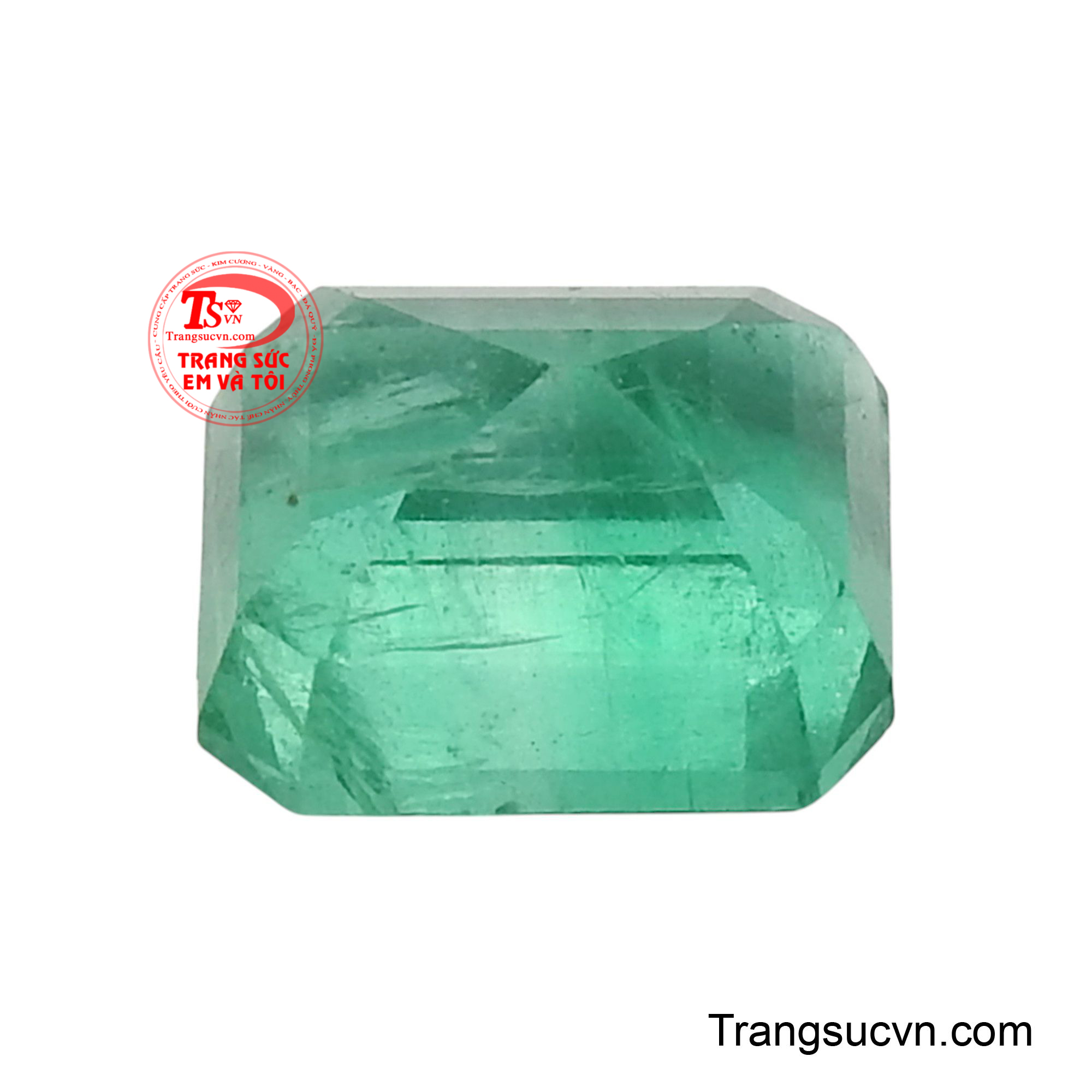 Từng viên Emerald, với những vân đá độc đáo, như một tấm gương phản chiếu sự hoàn hảo và kỳ diệu của tạo hóa.