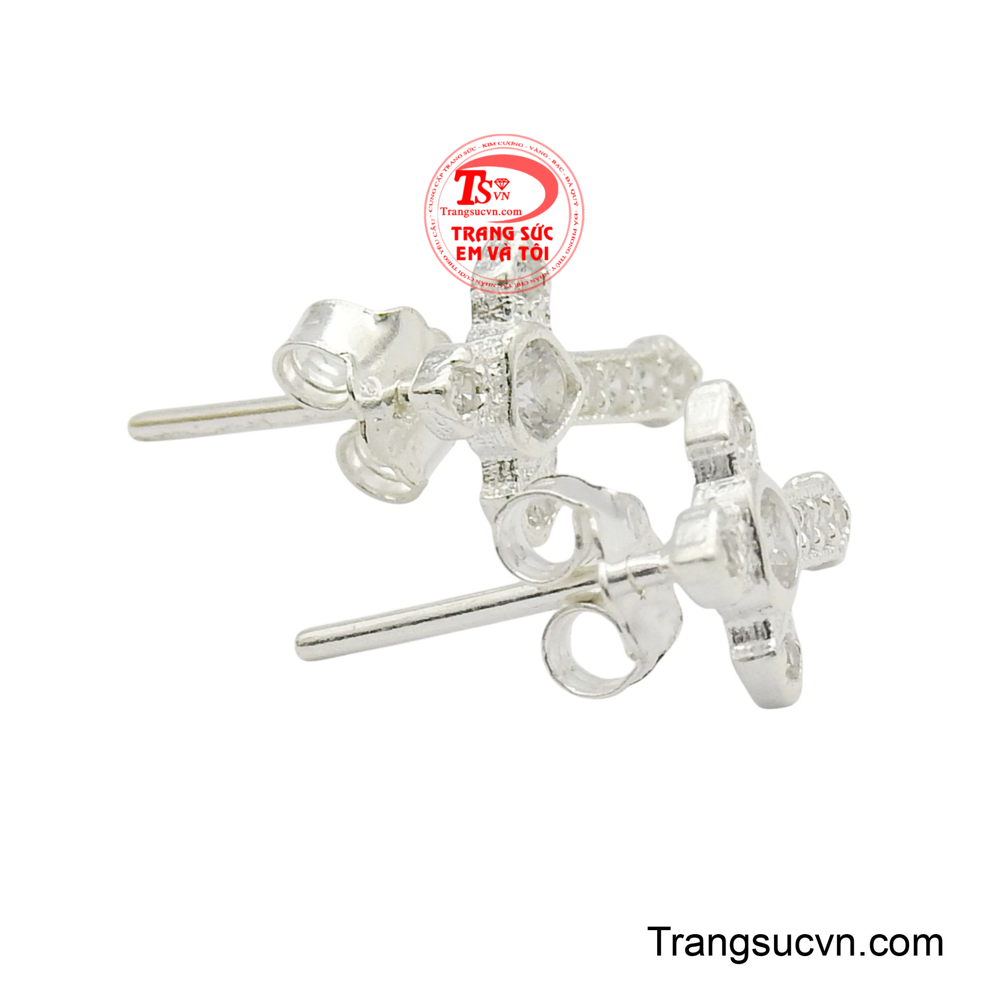 Với thiết kế nhỏ gọn làm cho chúng trở thành một lựa chọn hoàn hảo cho việc đeo hàng ngày, mang lại vẻ thanh lịch và tinh tế mà không quá phô trương.