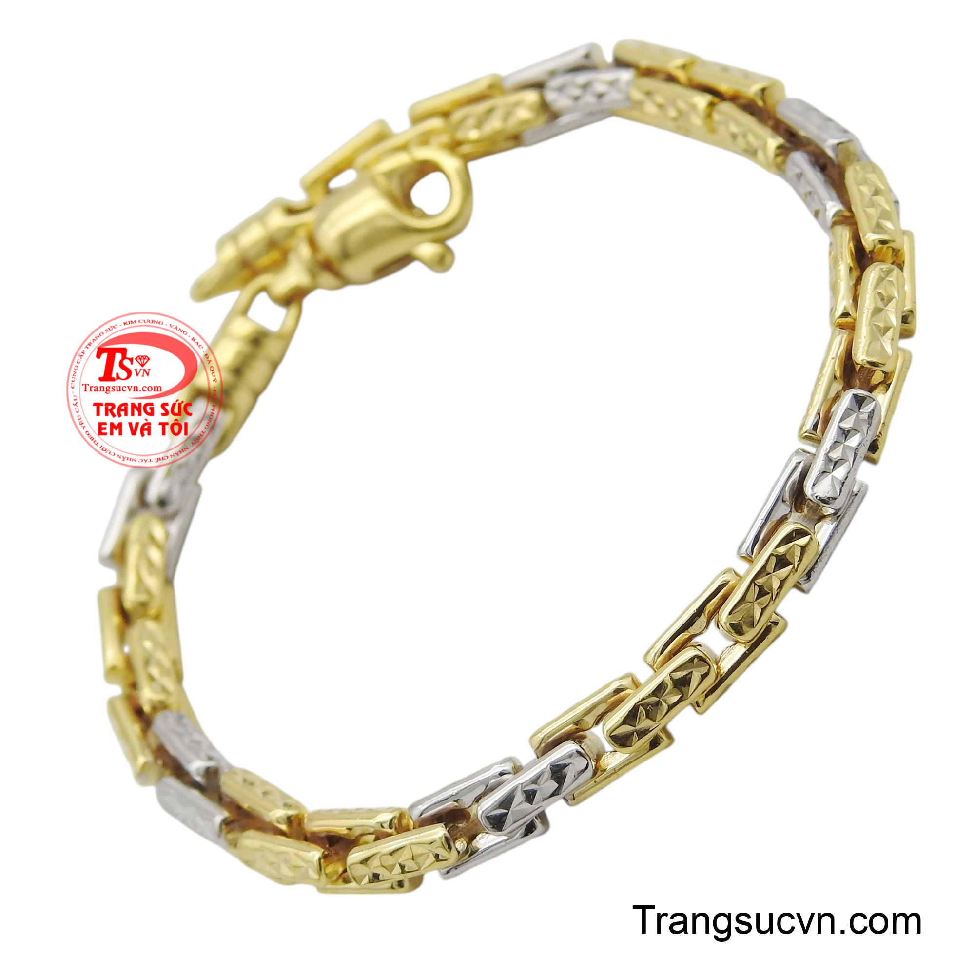 ới trọng lượng vừa phải và kiểu dáng cá tính, chiếc lắc tay này không chỉ là món trang sức tô điểm cho cổ tay mà còn là tuyên ngôn về gu thẩm mỹ, giúp quý ông thể hiện sự tự tin và khác biệt trong mọi khoảnh khắc.