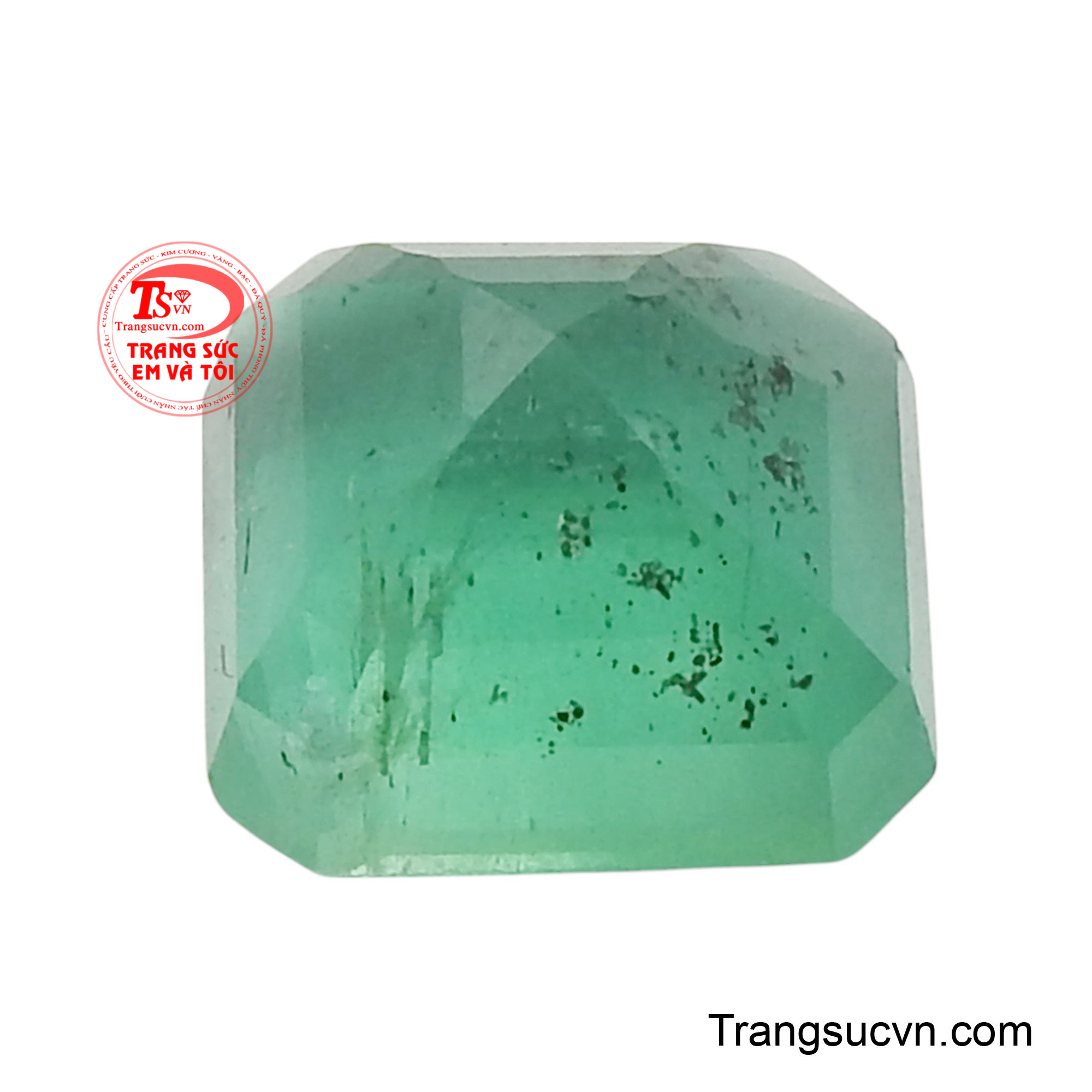 Emerald tự nhiên không chỉ là một món trang sức quý giá, mà còn là một tác phẩm nghệ thuật độc bản, biểu trưng cho sự hòa hợp, sự thịnh vượng và nguồn năng lượng dồi dào từ lòng đất.